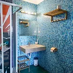 بيت شباب Captain's Log House *