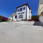 Captain's Log House * باليال