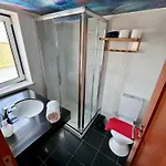 Captain's Log House * باليال