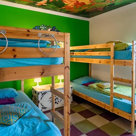 Hostal Captain's Log House *