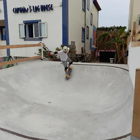 Captain's Log House Hostel Baleal