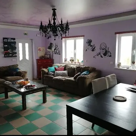 Hostel Captain's Log House