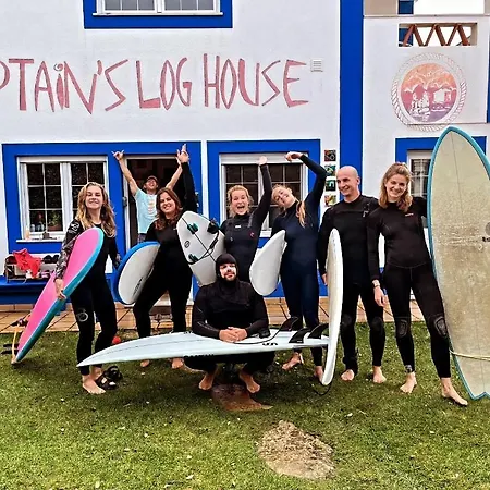 Captain's Log House بيت شباب باليال