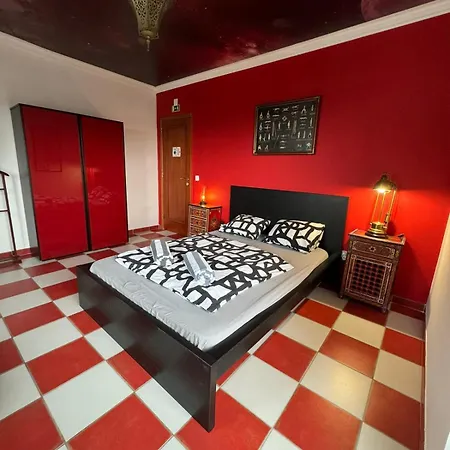 Hostel Captain's Log House *