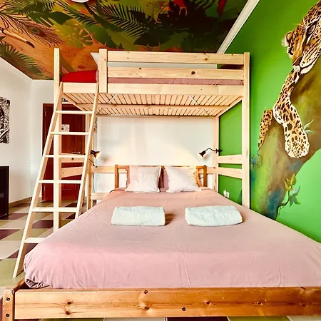 Captain's Log House *