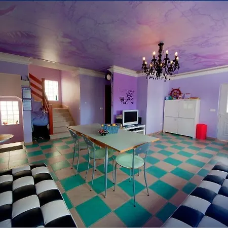 Hostel Captain's Log House