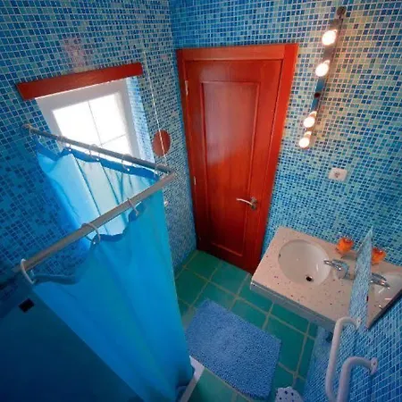 Hostel Captain's Log House *