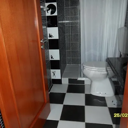 Hostel Captain's Log House Baleal