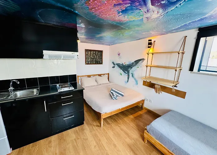 Captain's Log House ホステル